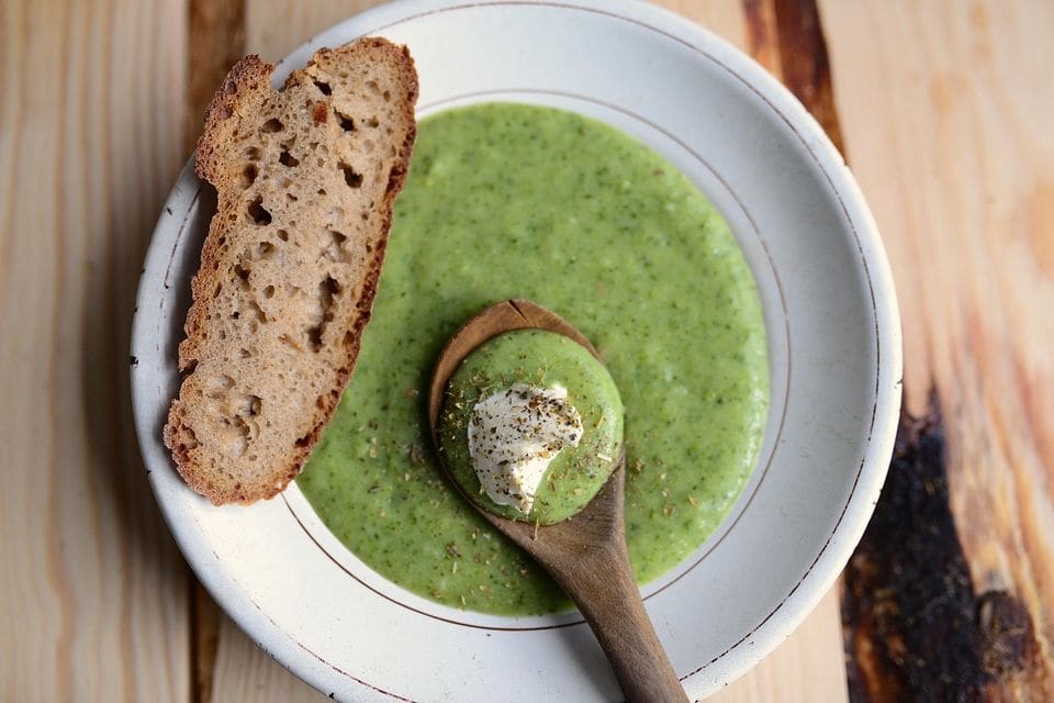 Brokkoli-Käse-Suppe